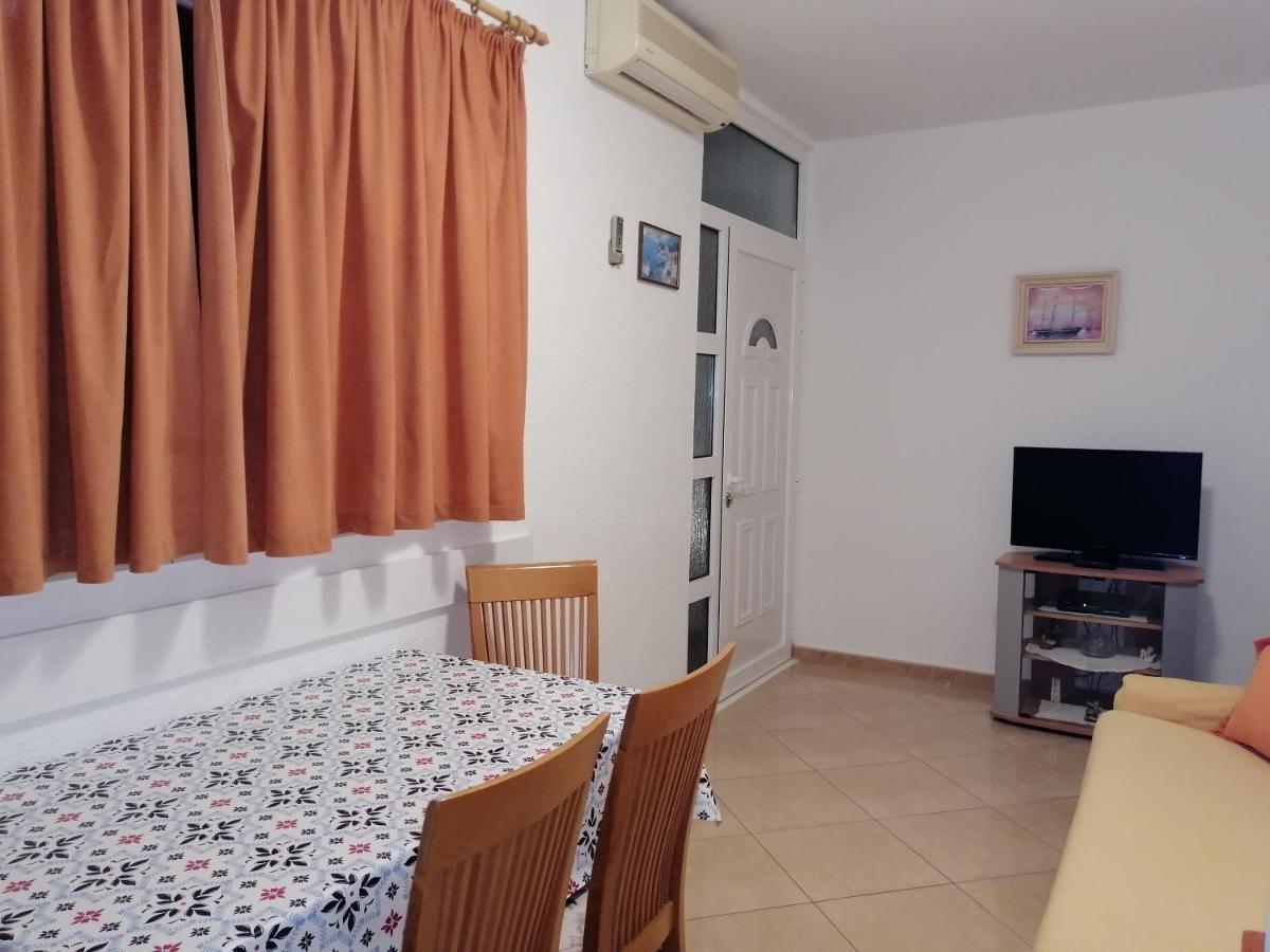 Apartmani Stipan Brela Exterior photo