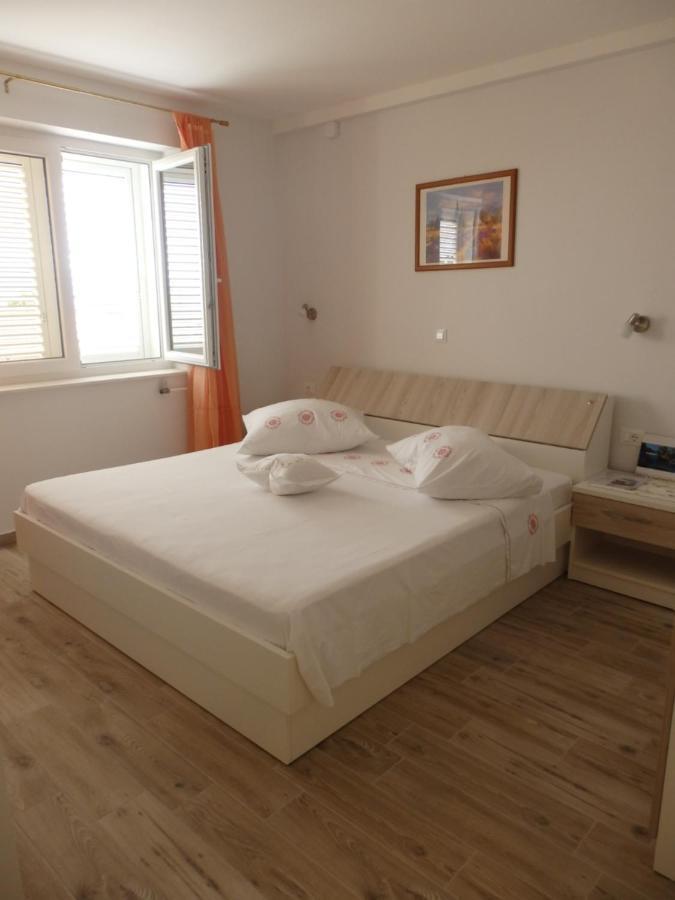 Apartmani Stipan Brela Exterior photo