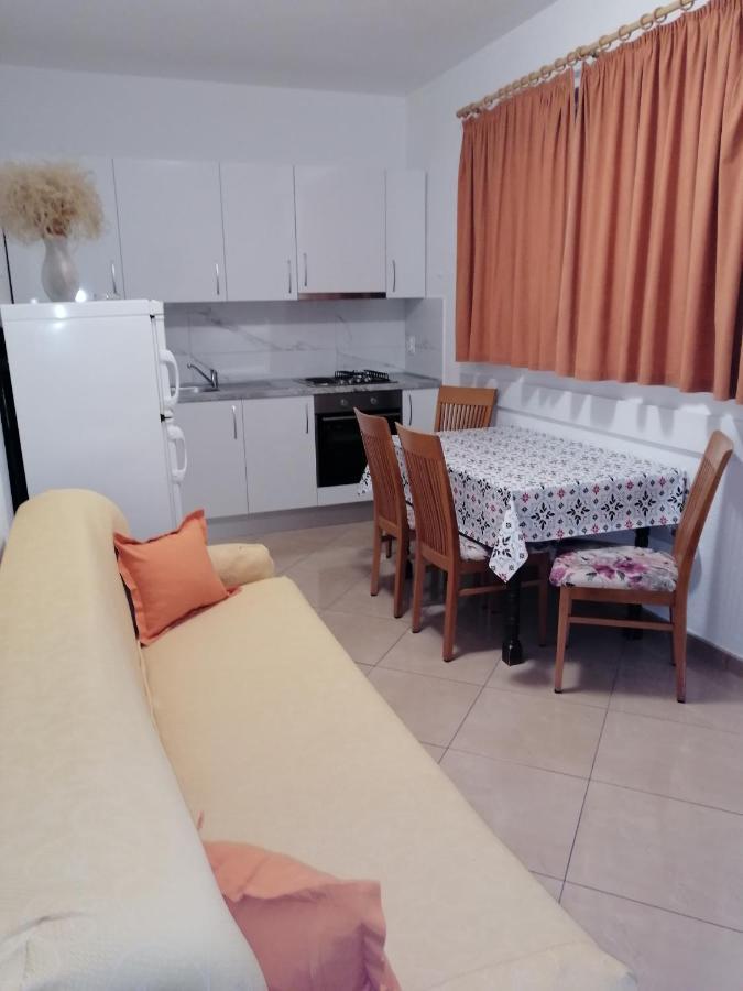 Apartmani Stipan Brela Exterior photo