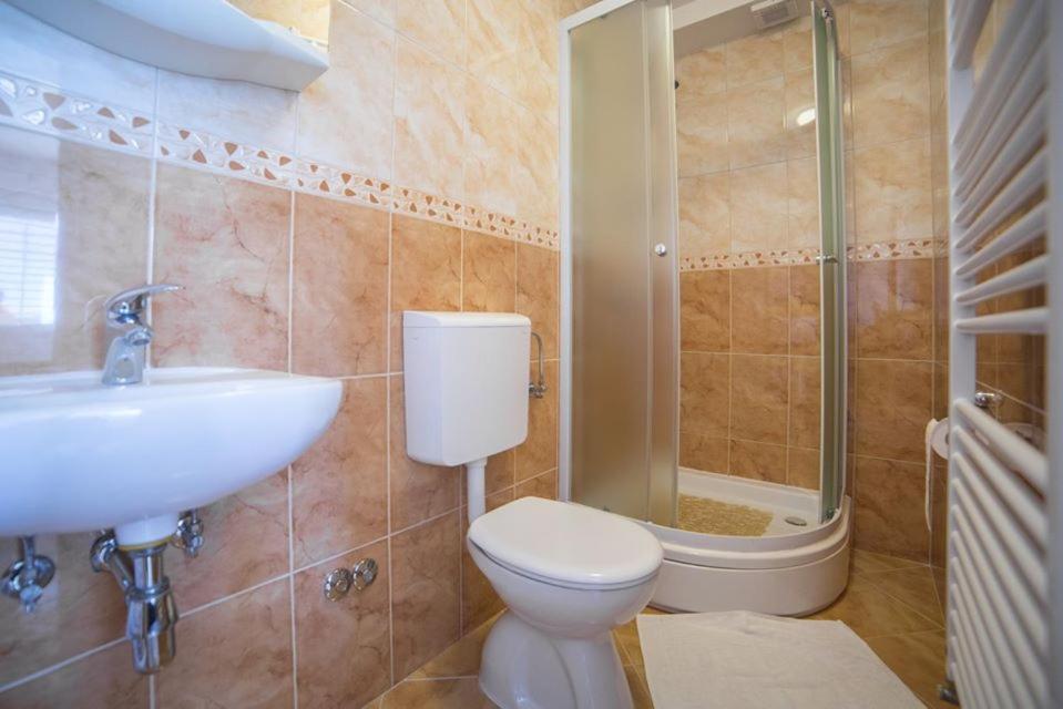 Apartmani Stipan Brela Exterior photo
